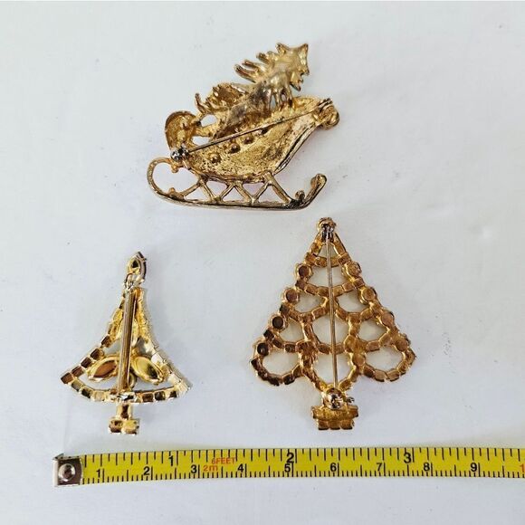 Vintage Set of Tree Rhinestone Enamel Christmas Holiday Tree Sleigh Brooch Pins - Picture 8 of 9